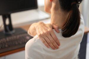 Pinched Nerve in Shoulder: Causes, Treatment, and Prevention | Motion ...